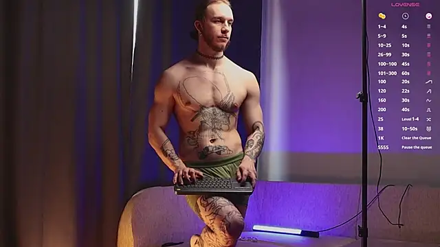 Snapshot of pleasure8869 chatting on 03/11/25, 07:26 pleasure8869 online show from 03/11/25, 07:26