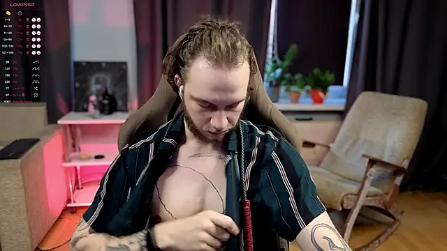 Snapshot of pleasure8869 chatting on 10/19/25, 08:26 pleasure8869 online show from 10/19/25, 08:26