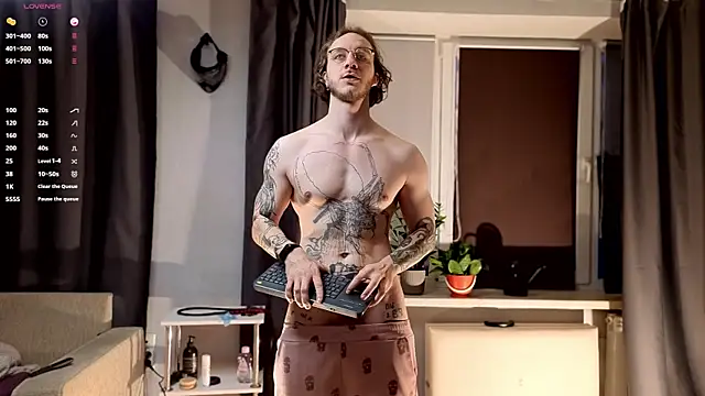 Snapshot of pleasure8869 chatting on 11/15/25, 05:27 pleasure8869 online show from 11/15/25, 05:27