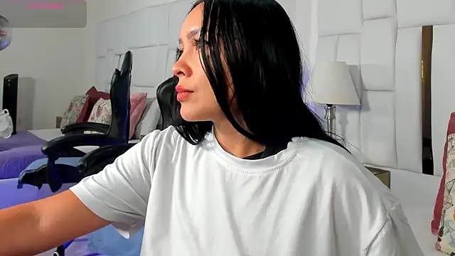 Snapshot of ginebra_ness chatting on 12/26/24, 05:30 ginebra ness online show from 12/26/24, 05:30