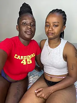 Snapshot of Doublefreaks chatting on 10/14/25, 11:49 Doublefreaks online show from 10/14/25, 11:49