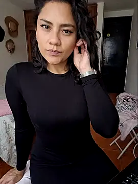 Thaliacooper  online show from 12/13/24, 05:43