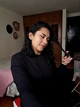 Thaliacooper  online show from 03/06/25, 05:43