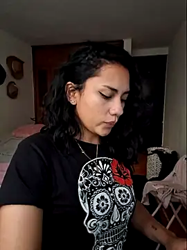 Thaliacooper  online show from 03/09/25, 10:52