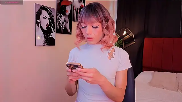 Megan Do Santos online show from 09/30/25, 07:52