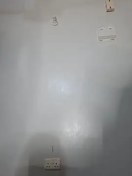 korah01 online show from 10/28/25, 07:56