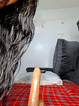 korah01 online show from 11/12/25, 05:24