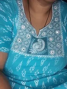 Snapshot of Latha-Hyd chatting on 10/13/25, 02:55 Latha-Hyd online show from 10/13/25, 02:55