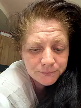 Coupleforever2 online show from 11/28/25, 10:01