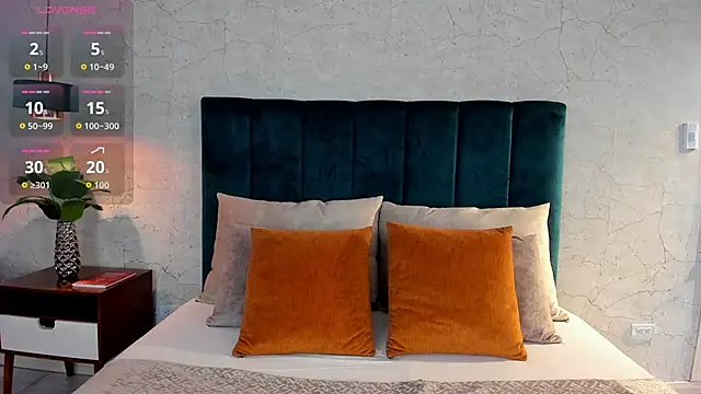 Luna18Pink online show from 09/10/25, 01:11