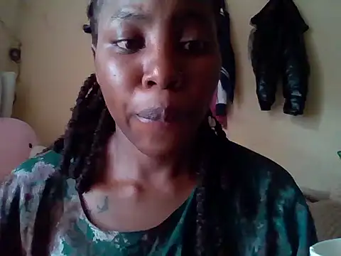 Queen loveer online show from 11/03/25, 07:09