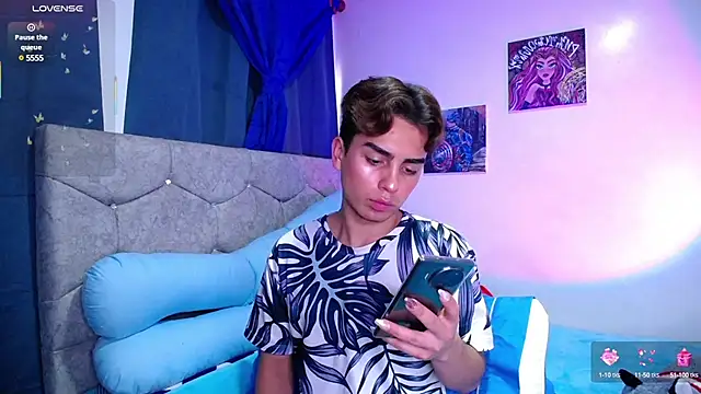 Snapshot of OwenBluee chatting on 03/18/25, 09:21 OwenBluee online show from 03/18/25, 09:21
