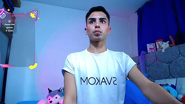 Snapshot of OwenBluee chatting on 10/12/25, 01:48 OwenBluee online show from 10/12/25, 01:48