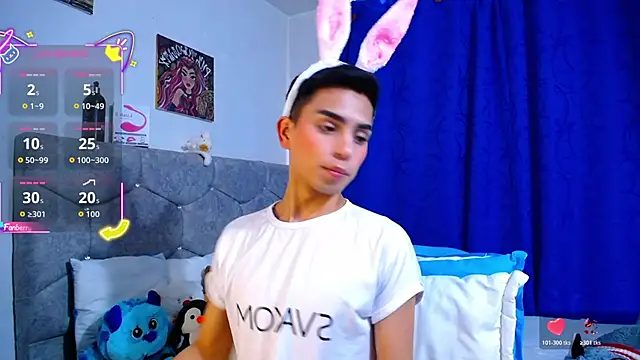 Snapshot of OwenBluee chatting on 10/28/25, 06:43 OwenBluee online show from 10/28/25, 06:43