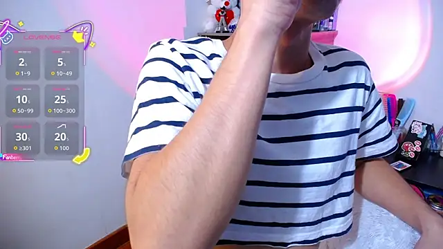 Snapshot of OwenBluee chatting on 11/12/25, 05:19 OwenBluee online show from 11/12/25, 05:19