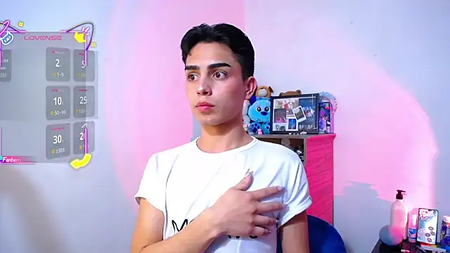 Snapshot of OwenBluee chatting on 11/19/25, 06:08 OwenBluee online show from 11/19/25, 06:08