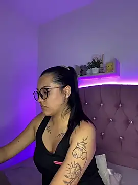 angellique 22 online show from 01/17/25, 06:57