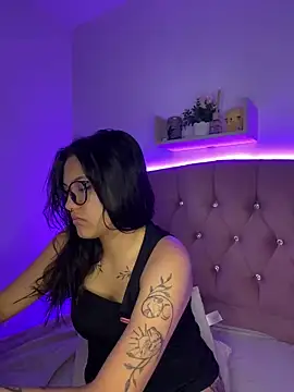 angellique 22 online show from 01/17/25, 10:22