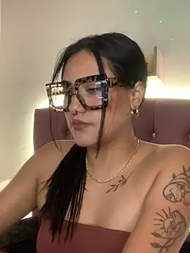 angellique 22 online show from 02/07/25, 05:10