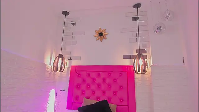 mia six66 online show from 01/15/25, 11:21