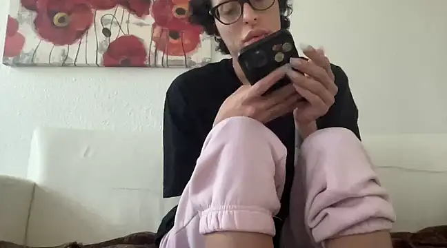 Snapshot of myloveforyouu chatting on 12/18/24, 07:19 myloveforyouu online show from 12/18/24, 07:19