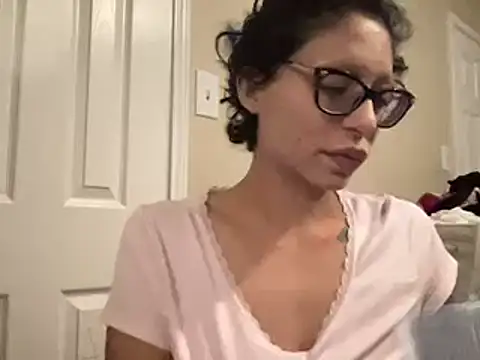 Snapshot of myloveforyouu chatting on 12/29/24, 05:53 myloveforyouu online show from 12/29/24, 05:53