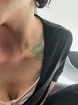 Snapshot of myloveforyouu chatting on 03/22/25, 10:37 myloveforyouu online show from 03/22/25, 10:37