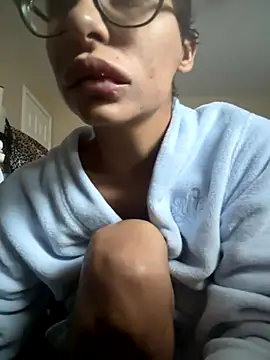 Snapshot of myloveforyouu chatting on 09/15/25, 02:28 myloveforyouu online show from 09/15/25, 02:28