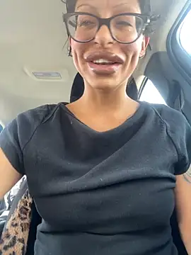 Snapshot of myloveforyouu chatting on 09/21/25, 04:30 myloveforyouu online show from 09/21/25, 04:30