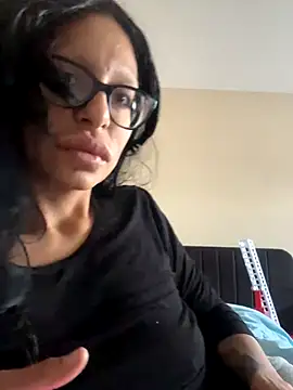 Snapshot of myloveforyouu chatting on 10/20/25, 01:44 myloveforyouu online show from 10/20/25, 01:44