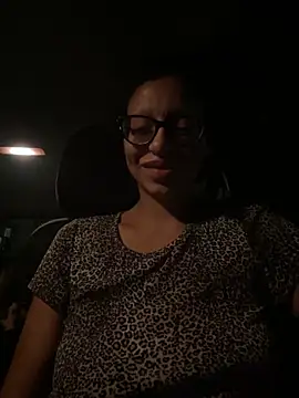 Snapshot of myloveforyouu chatting on 10/23/25, 02:44 myloveforyouu online show from 10/23/25, 02:44