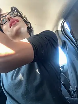 Snapshot of myloveforyouu chatting on 11/02/25, 04:42 myloveforyouu online show from 11/02/25, 04:42