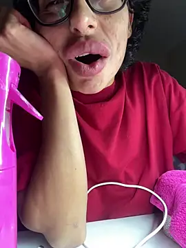 Snapshot of myloveforyouu chatting on 11/03/25, 05:20 myloveforyouu online show from 11/03/25, 05:20