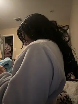 Snapshot of myloveforyouu chatting on 11/04/25, 05:17 myloveforyouu online show from 11/04/25, 05:17