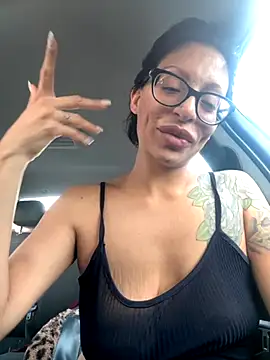 Snapshot of myloveforyouu chatting on 11/15/25, 11:21 myloveforyouu online show from 11/15/25, 11:21