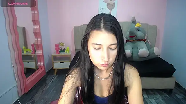 Snapshot of lizzyluk_ch chatting on 02/18/25, 04:26 lizzyluk ch online show from 02/18/25, 04:26