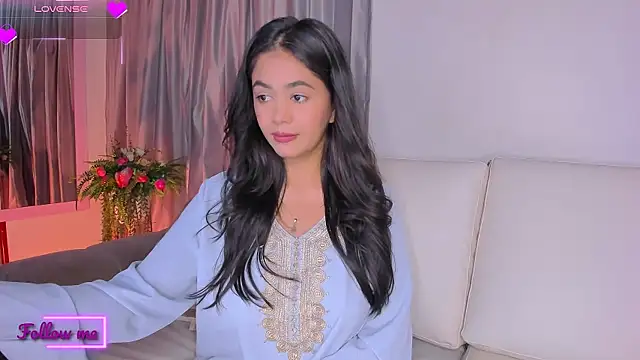 Snapshot of azzahara069 chatting on 02/12/25, 03:51 azzahara069 online show from 02/12/25, 03:51