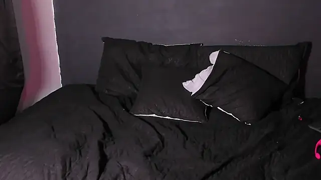 Dylanwhite23  online show from 10/14/25, 11:05