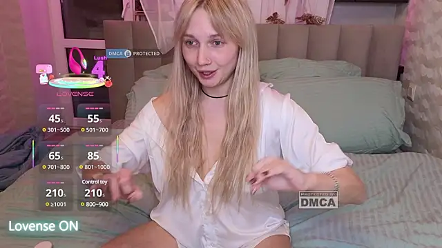 Snapshot of GoodGirl0024 chatting on 03/02/25, 08:40 GoodGirl0024 online show from 03/02/25, 08:40