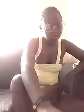 Snapshot of Sweetcecie01 chatting on 02/20/25, 11:53 Sweetcecie01 online show from 02/20/25, 11:53