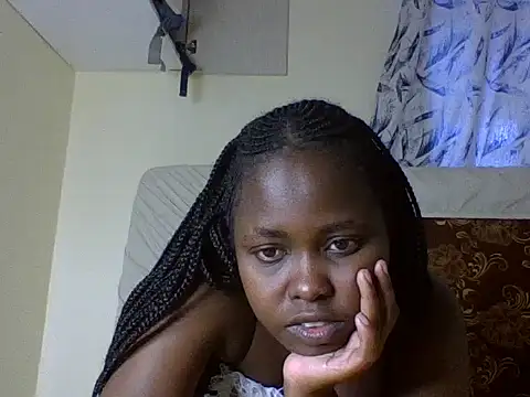 Snapshot of Sweetcecie01 chatting on 10/07/25, 10:01 Sweetcecie01 online show from 10/07/25, 10:01