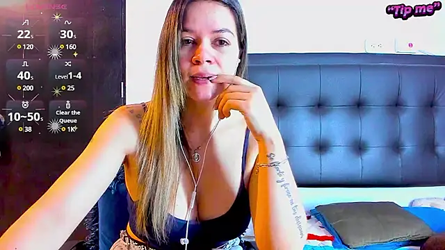 Snapshot of daniela_beauty chatting on 12/07/24, 02:35 daniela beauty online show from 12/07/24, 02:35