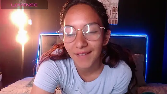 Snapshot of PoisonIvy15_ chatting on 12/15/24, 09:24 PoisonIvy15  online show from 12/15/24, 09:24