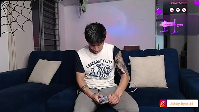 ashely ryan24 online show from 10/18/25, 12:02