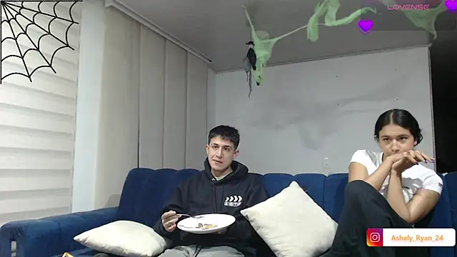 ashely ryan24 online show from 10/23/25, 10:52