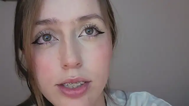 SofiaGc online show from 10/18/25, 05:32