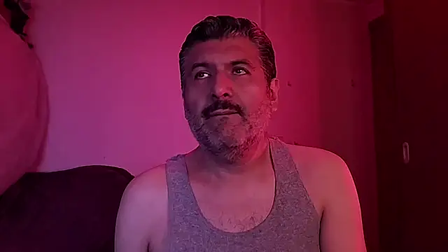 Snapshot of BushBator chatting on 10/10/25, 06:12 BushBator online show from 10/10/25, 06:12