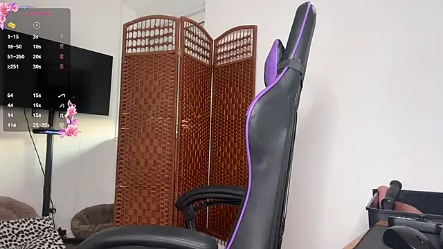 Snapshot of Caliiie-of chatting on 11/12/25, 06:58 Caliiie-of online show from 11/12/25, 06:58