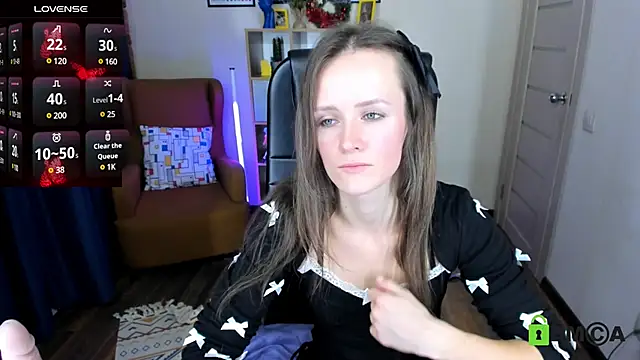 Snapshot of FrancescaCollins chatting on 12/24/24, 12:33 FrancescaCollins online show from 12/24/24, 12:33