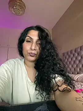 Snapshot of Indianbutter11 chatting on 01/22/25, 03:40 Indianbutter11 online show from 01/22/25, 03:40